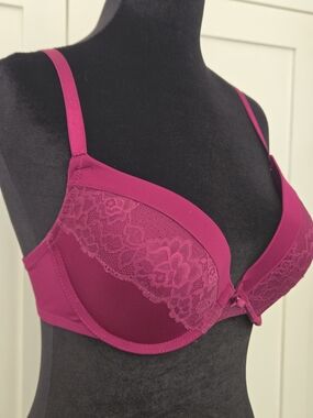 Maidenform 34D Fuchia Hot Pink Lace Trim Push-Up Bra Barely Worn